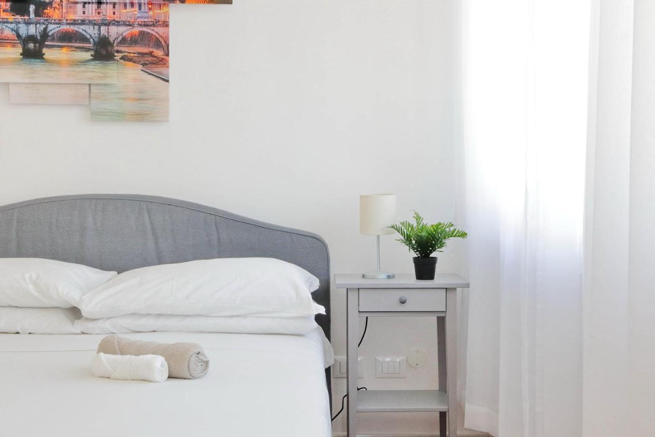 Zucchi Rooms Roma Exterior foto